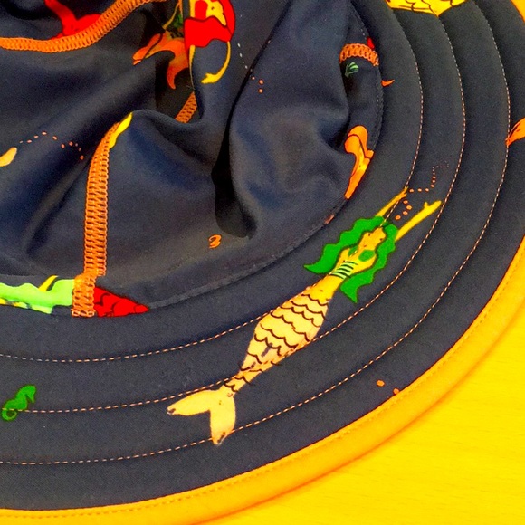 Bucket Hat Reversible from Mermaid Print to Solid Pink, 4-5 years - Picture 3 of 5